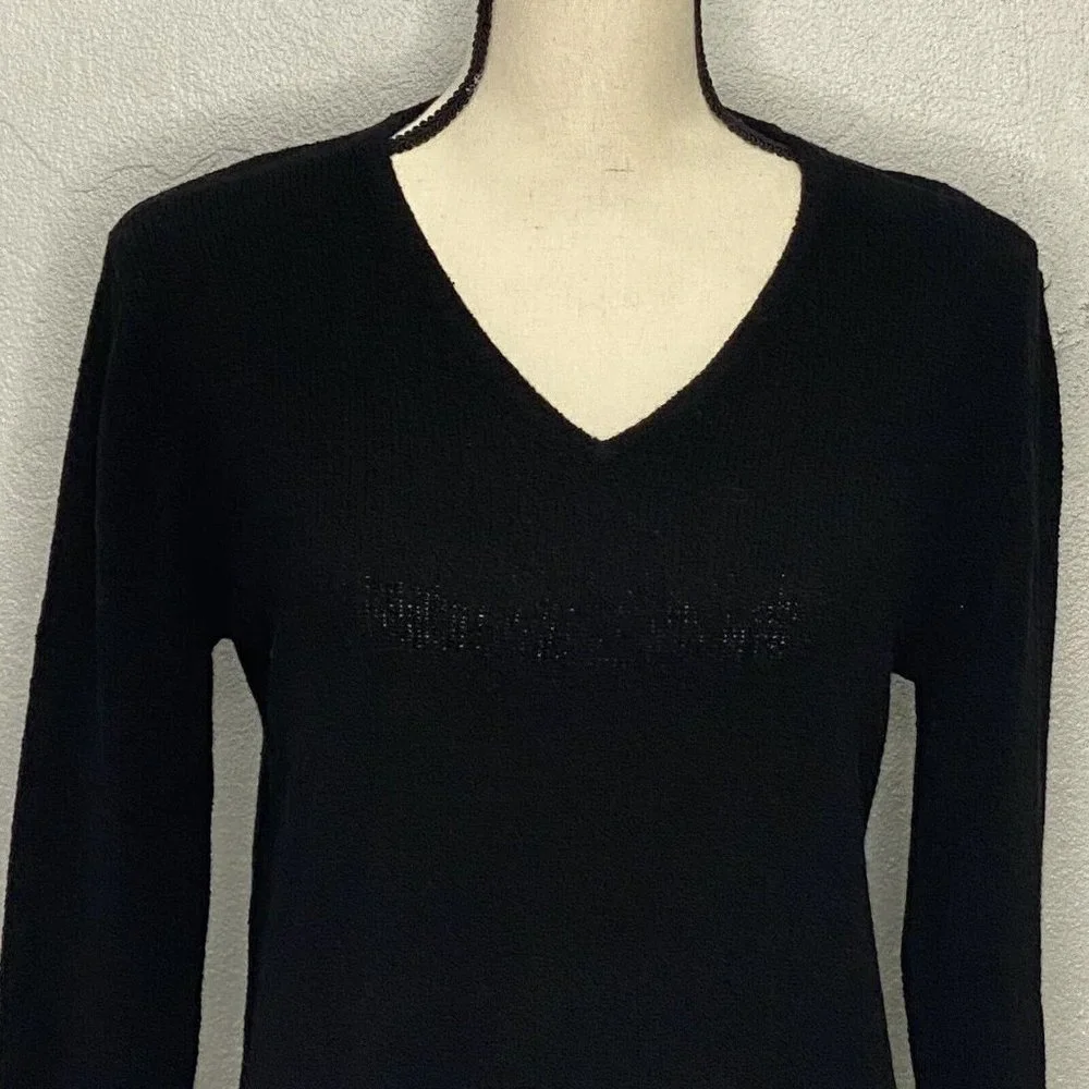 Chico's Design Women’s Sz 1 (S) Black V-Neck Ashley Pullover Knit Sweater NWT - Picture 2 of 10